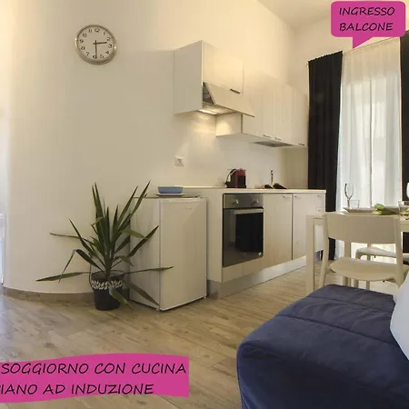 Vendégház Le Dimore In Centro Con Parcheggio E Self Check-in 3*