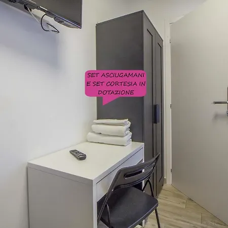 Affittacamere Le Dimore In Centro Con Parcheggio E Self Check-in 4*