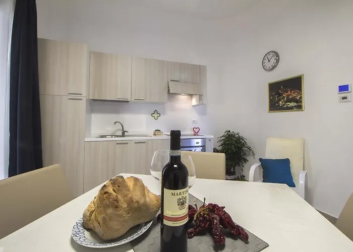 Le Dimore In Centro Con Parcheggio E Self Check-in 3* Matera